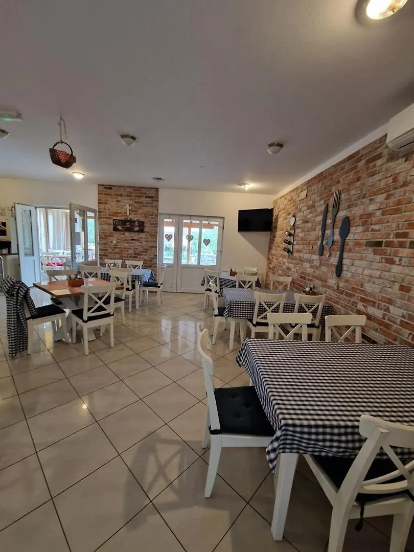 B&B Pikolo Sveti Filip i Jakov